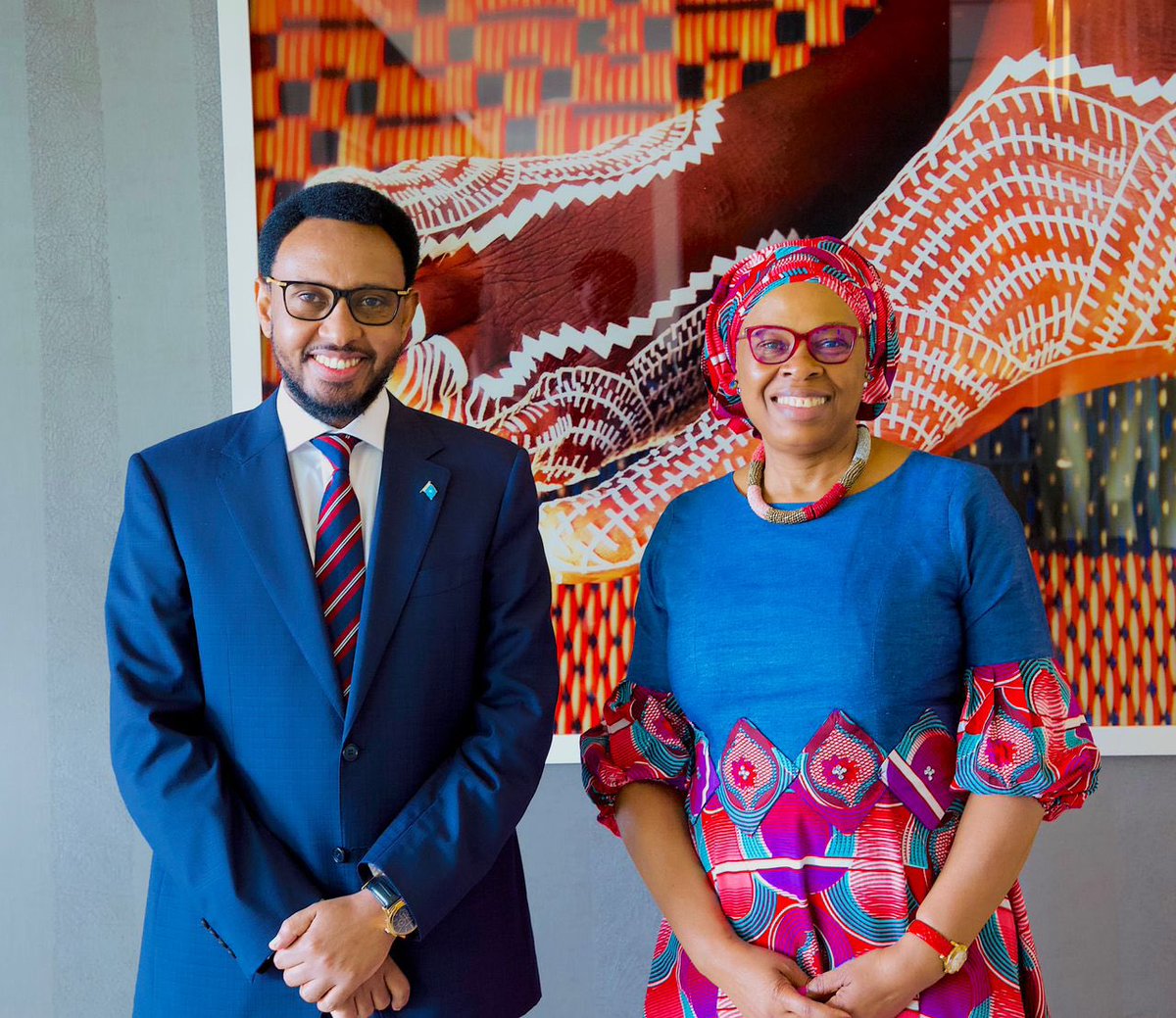 BihiEgeh's tweet photo. It was a pleasure to meet with @AfDB_Group Director General for our region @NnennaNwabufo today. We discussed Bank operations and partnership priorities. The Bank is making strategic investments in #Somalia at this critical time of economic reform implementation and progress https://t.co/xi8VmzMHFd