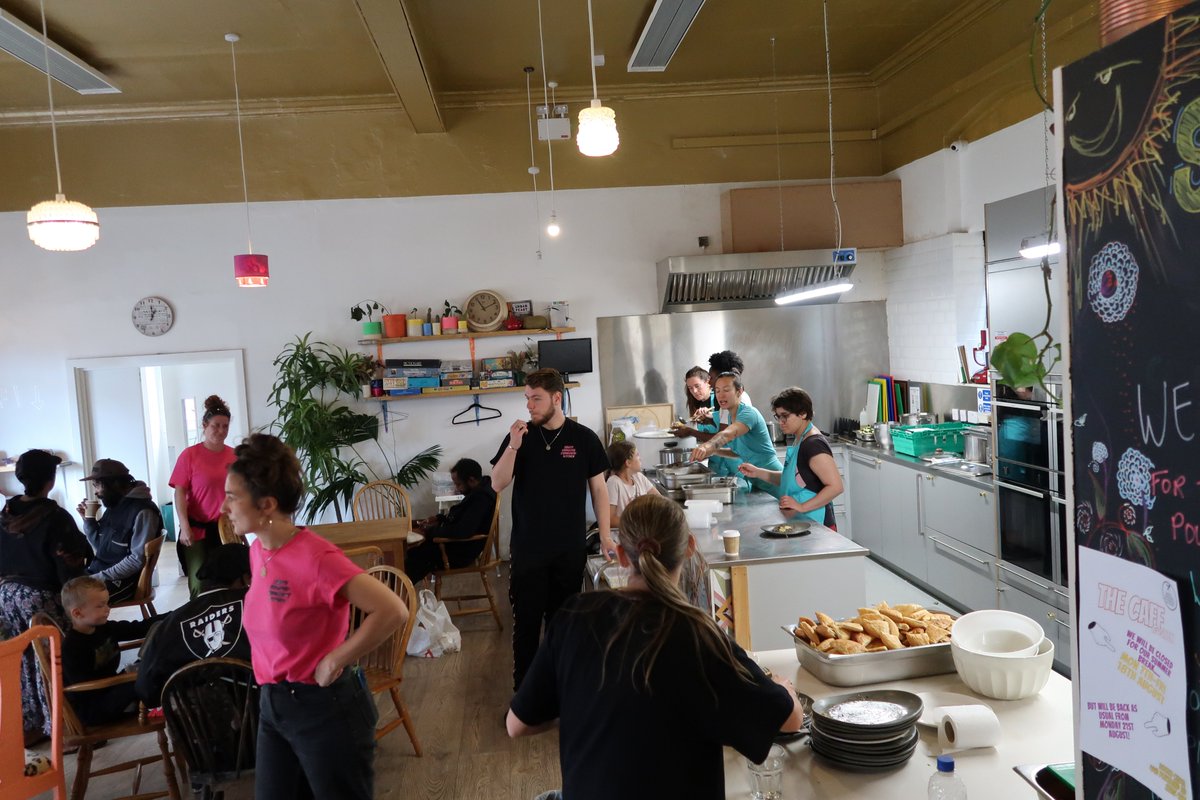 norwoodkitchen's tweet photo. We are here South Norwood! Come down to the caff for some veggie moussaka or beef lasagna courtesy of the wonderfully talented Yaba 😃 https://t.co/ww7BXVFfQ3