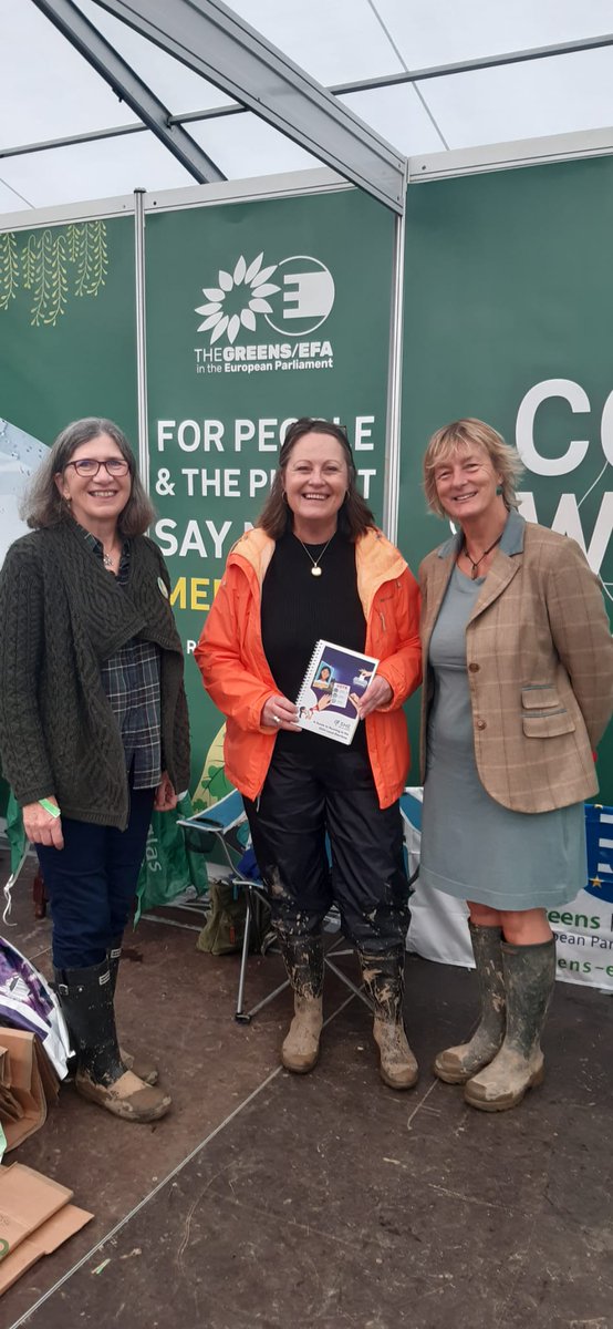 Great to see so many women running for election..@MicheleMcGinley of #SHE meeting @GraceOSllvn MEP @greenparty_ie & @louezejordan Louise Jordan Local Area Rep Cork City @NPAIE this morning #Ploughing2023 @LWLLongford