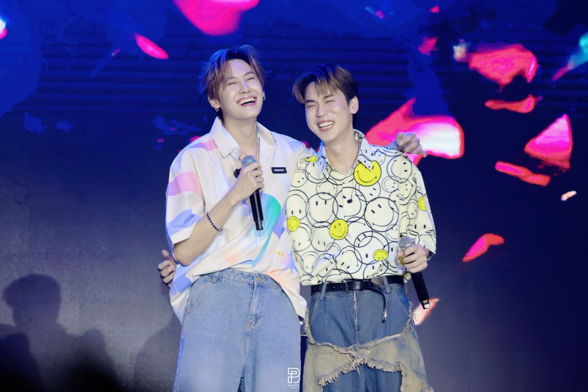BP_TaiwanFC's tweet photo. 230917

謝謝這突如其來的第二次FM
高雄熱烈的太陽就像我們盼著你們再度來一樣強烈
只是相隔不到一季

是不是可以當作你們太想念台灣的粉絲了？555

感謝 @doconcert @wabisabiTH @kktix 讓我們再次見到他們
#bb0un #prem_space #บุ๋นเปรม
#BetweenUsFMinKS2023 https://t.co/cQZTZ5lieR