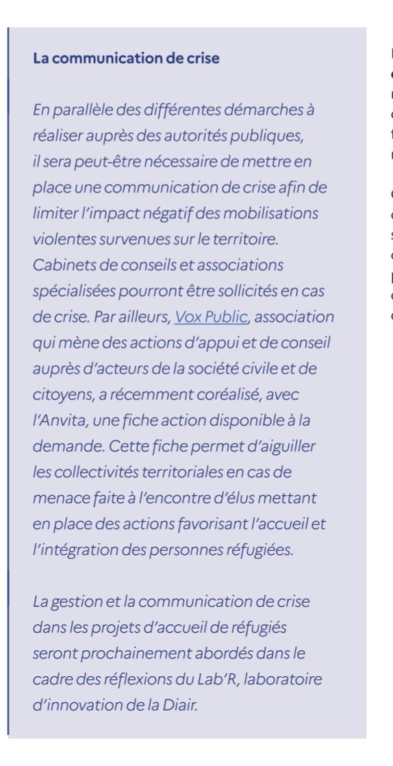 FrDesouche's tweet photo. Dans ce document, le gouvernement explique noir sur blanc comment il faut s'y prendre pour imposer des centres de migrants dans la France rurale malgré l'opposition de la population

#lampedusa #refugiés

https://t.co/9GFhqQO1LL https://t.co/cNKRwebzhp