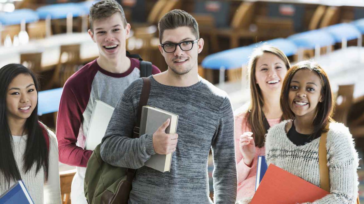 Students from the USA! Are you returning to the UK for your 2nd year of study? Want to earn £30 for 1.5 hours of your time online giving your views to our research on international student belonging? Register your interest on this link now - closing soon! bit.ly/3EwPie6