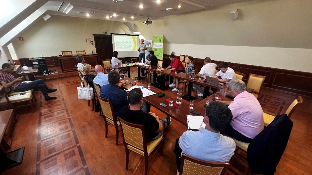 2Isecap's tweet photo. Consortium of Slovenian Local Energy Agencies, gathered on 8.09.2023 in Jeruzalem in the Municipality of Ljutomer.
You can read more about third meeting here: https://t.co/82lFXYx634
#2ISECAP #H2020 #livingLabs https://t.co/Qhsad5ztKO
