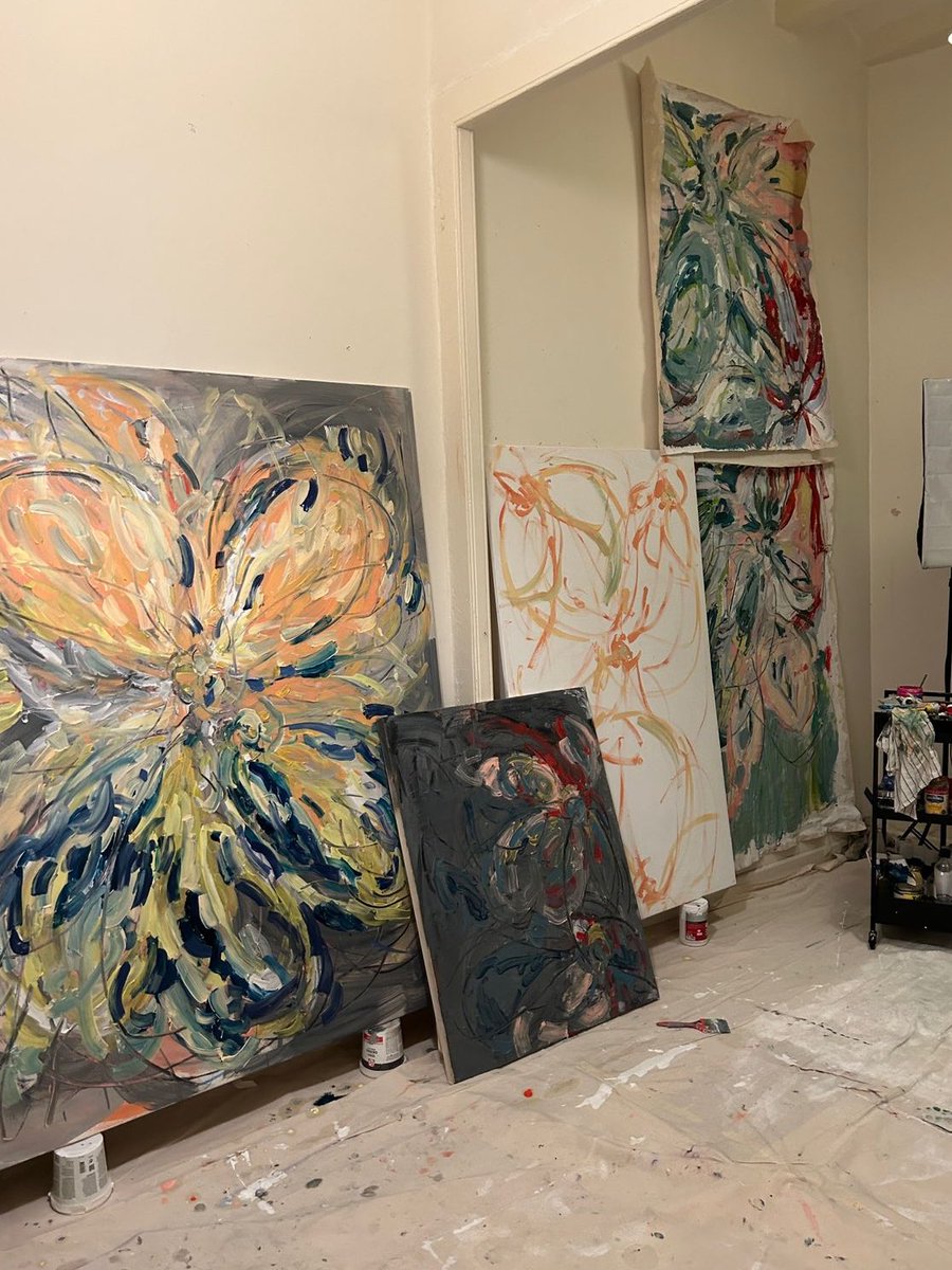 Lisanne Haack (@paranoidhill) on Twitter photo Gm fam
Still feeling a bit sick so here is a pic from my beauties in the studio (credits to <a href="/malaguts/">Flávio Malaguti</a> ) Gm fam
Still feeling a bit sick so here is a pic from my beauties in the studio (credits to <a href="/malaguts/">Flávio Malaguti</a> )