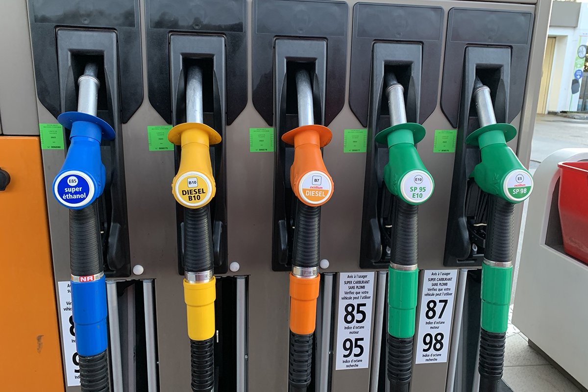 🇫🇷⛽️ FLASH | Carrefour, Intermarché, #TotalEnergies et Leclerc annoncent qu’ils ne vendront pas de #carburants à perte.