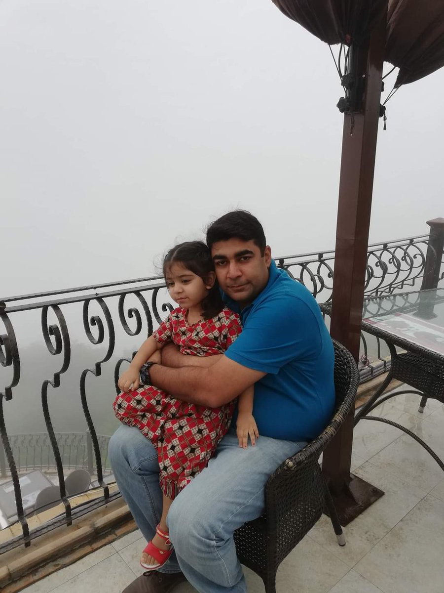 mhamzailyas's tweet photo. 4th shahadat anniversary of Major Adeel Shahid Shaheed
20 Sep 2019,He embraced shahadat on Pak-Afg Border in Mohmand Distt.He left three daughters and a Widow.
#OurMartyrsOurPride
#OurMartyrsOurHeroes
#PakArmy
#ISPR
#Pakistan_OurRedLine
#JannatMubarik https://t.co/8iD05KPgDF