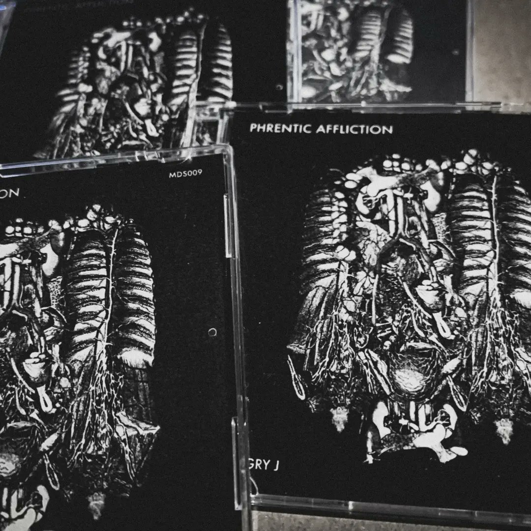 'Phrentic Affliction' Ep by <a href="/SirioGryJ/">Sirio Gry J</a> now available via <a href="/Bandcamp/">bandcamp</a> at monolithrecberlin.bandcamp.com/album/mds009-p…

Mastered by Ken Karter
Remixes by #KenKarter #UNCTO
Graphics by #CountermeasuresElectronics

#MDS009