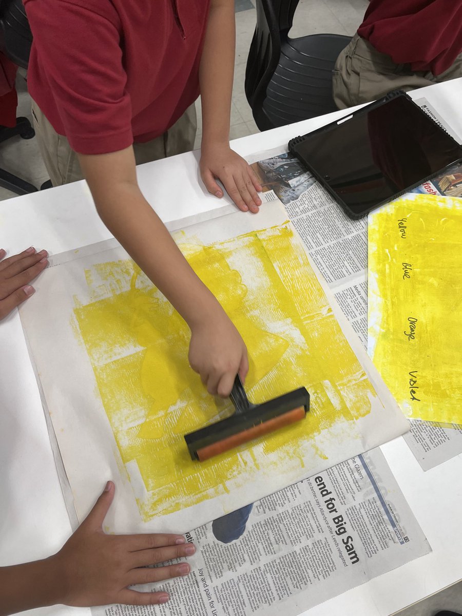 <a href="/HISYear6/">HISYear6</a> students putting their creativity to work! 🎨✨ Designing captivating book covers for their class inventors using block printing in the English lesson. Watch these young artists turn ideas into art! <a href="/HELPISKL/">HELP International School</a>
