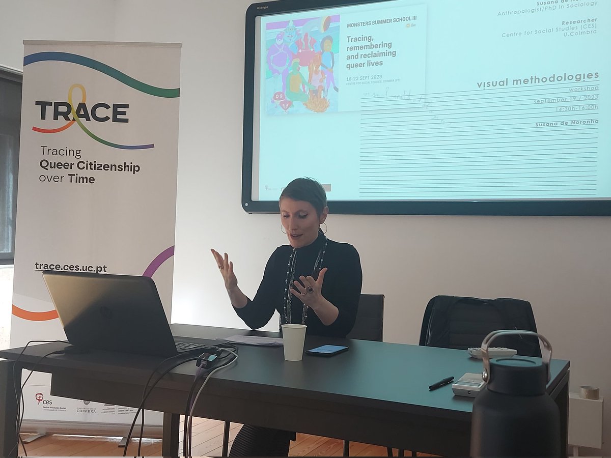 acsantos_ces's tweet photo. Day 3
After the emotional talk by Susana Noronha closing Day 2, we just started with the provocative Line Hendriksen on monster academic writing.
Such important contribution for anyone at any moment in academic life.🔥
#monsterssummerschool2023
#trace_ces
#remember_ces
@ces_uc https://t.co/znjaQ5NeZv