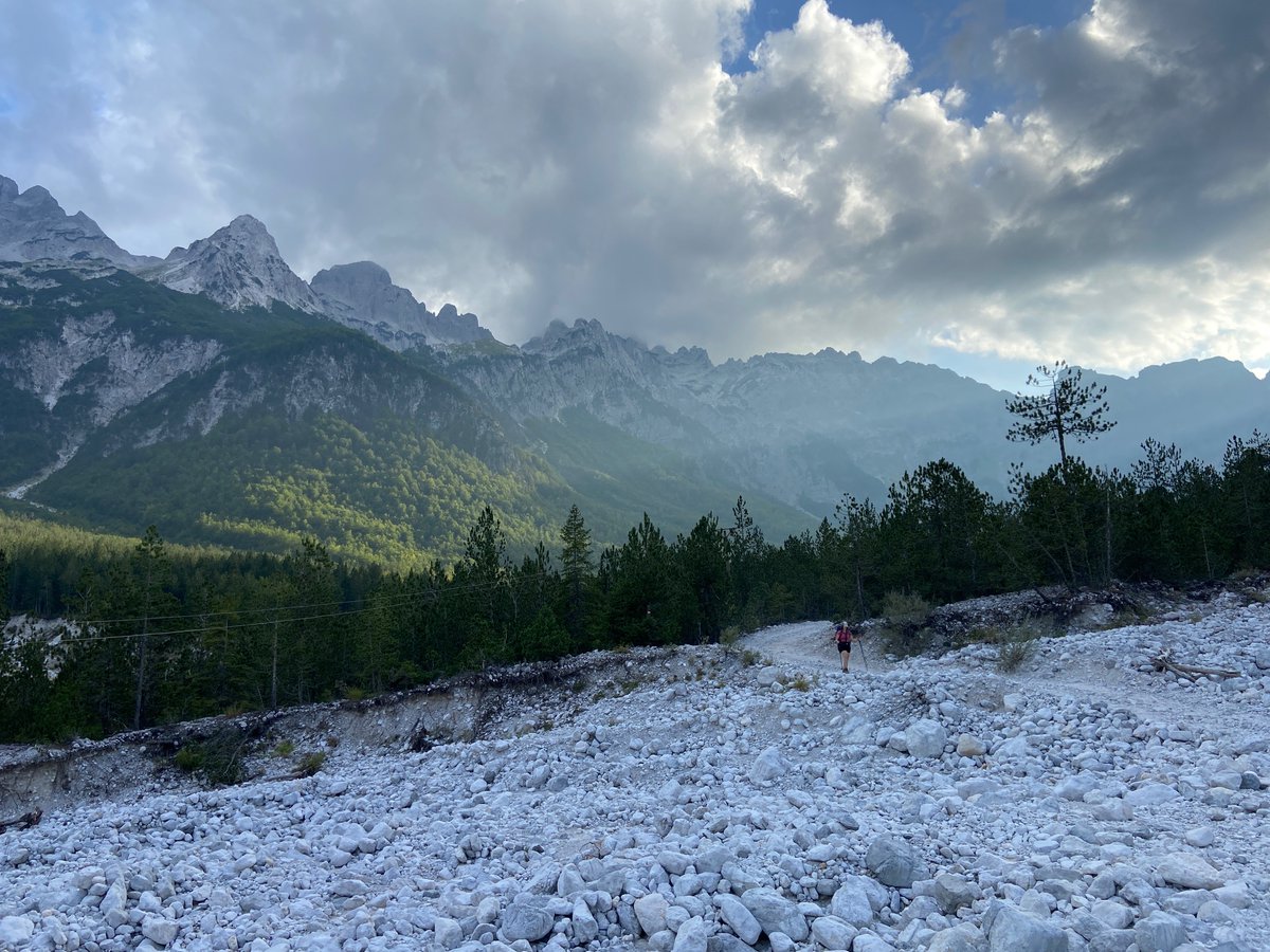 JonasvanImpe's tweet photo. We lopen the peaks of the Balkan door Albanië, kosovo en Montenegro.  Vandaag een rust dag dus tijd voor een draadje van de route tot nu toe! https://t.co/Mu22tDMX5T