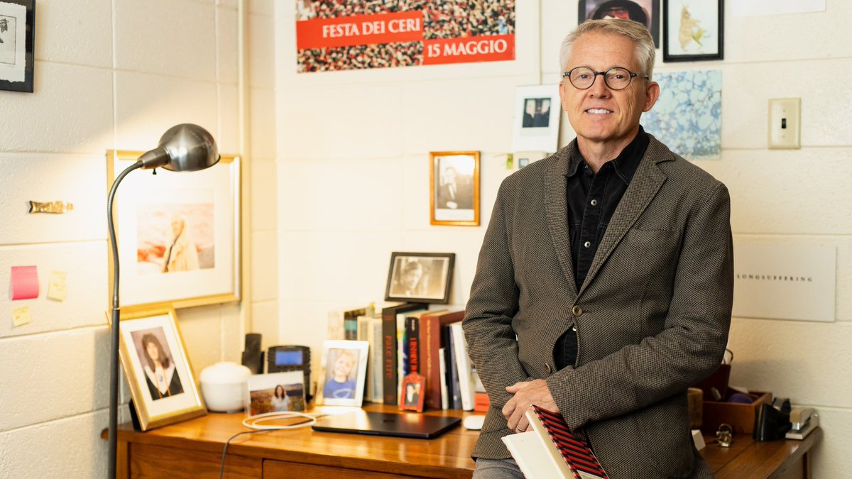 gracecollege's tweet photo. Meet Dr. John Poch, our newest English and creative writing professor! He enjoys helping students discover the beauty of language. Read more here: https://t.co/O64hdXGjIQ

#CreativeWriting #LearnWithGrace #ProfDev https://t.co/FUcSTdHzLI