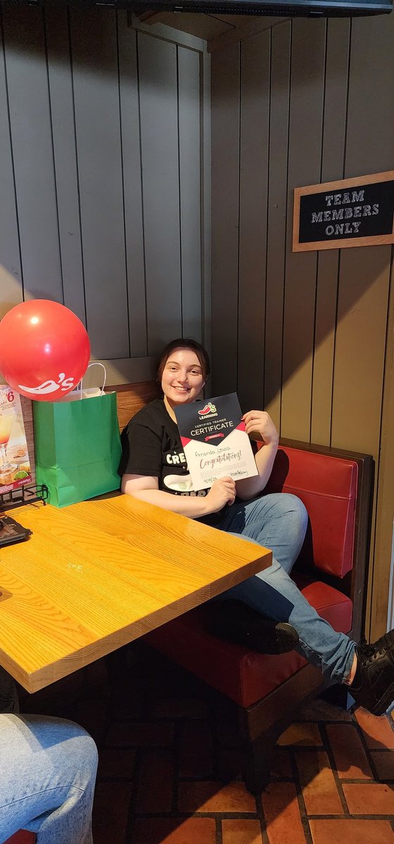 Our first official certificated trainer !!!  <a href="/Chilis/">Chili's Grill & Bar</a> <a href="/john_dinzeo/">John Dinzeo</a> <a href="/NicholasBPaxton/">Nicholas Paxton</a> 
#chilislove