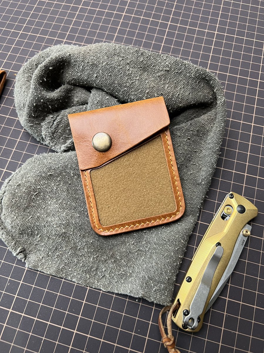 PirateGoods's tweet image. Got some new velcro. 3 main benefits: 
1. Bunch of color options;
2. Much easier to install, and less preparations;
3. Less limits in size.

As a result future iPad covers will need less production time and in final they will cost less then expected for buyers💪
#velcropatch #edc