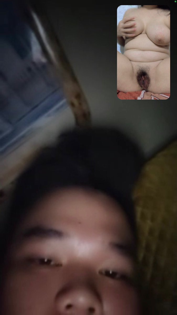 Chubbybucu's tweet photo. Hehe anh chai sục bắn tè le luôn 
Mấy chồng call ủng hộ em với ạ 😢 
Kiếm xiền mua chà chữa https://t.co/qYzUg0J09u