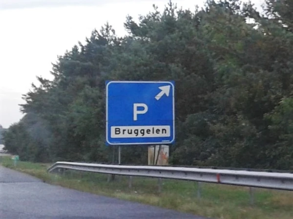 digigop's tweet photo. #ALGEMEEN #LGBT - Politie over acties in bos Bruggelen dit is niet de manier https://t.co/anEP9CzYbE https://t.co/4qDTCTvZwU