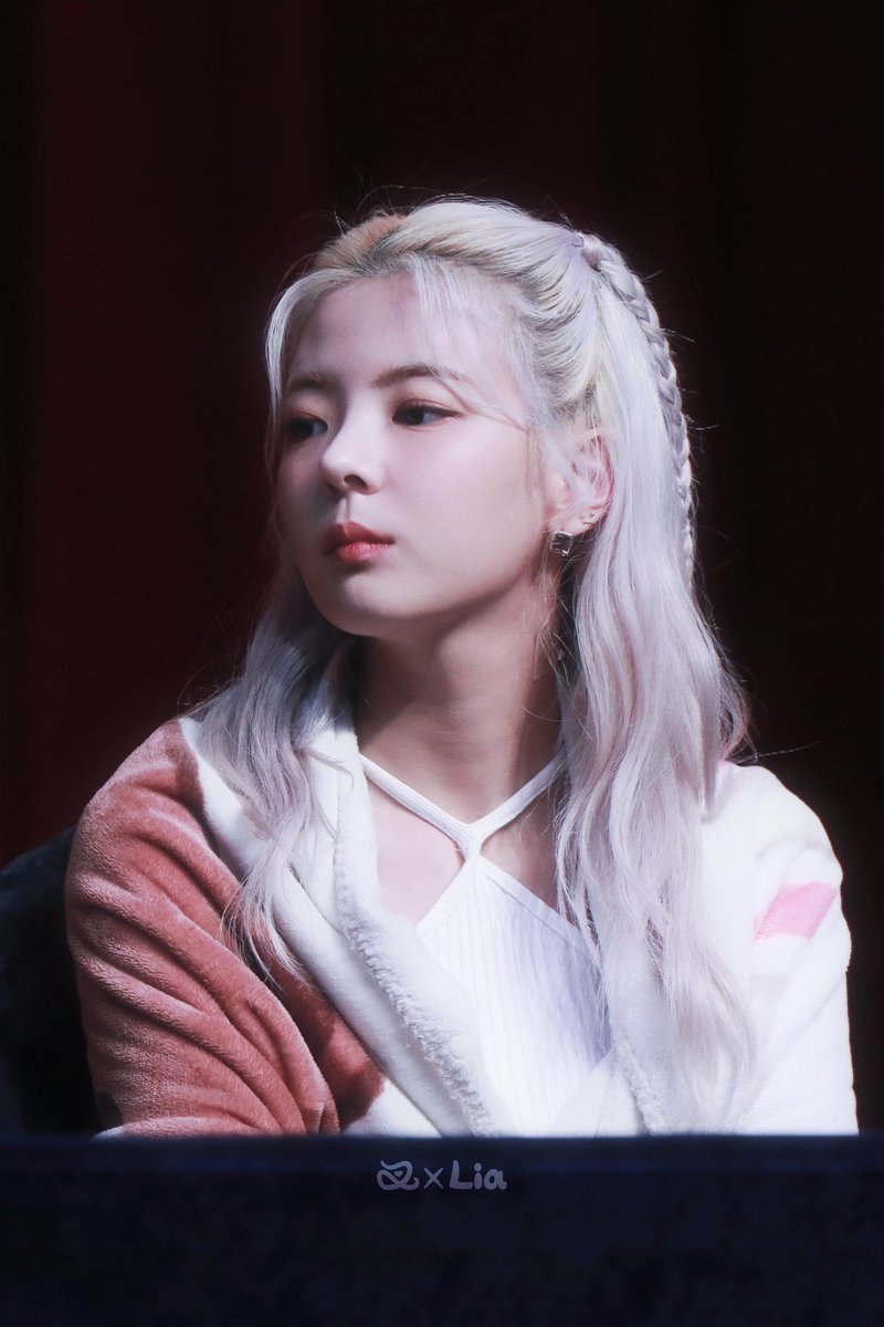 chaxLia's tweet photo. 230827   🪽
I will always miss you, my princess
#LIA #리아 #リア #ITZY #있지 https://t.co/BXAzi7h8vh