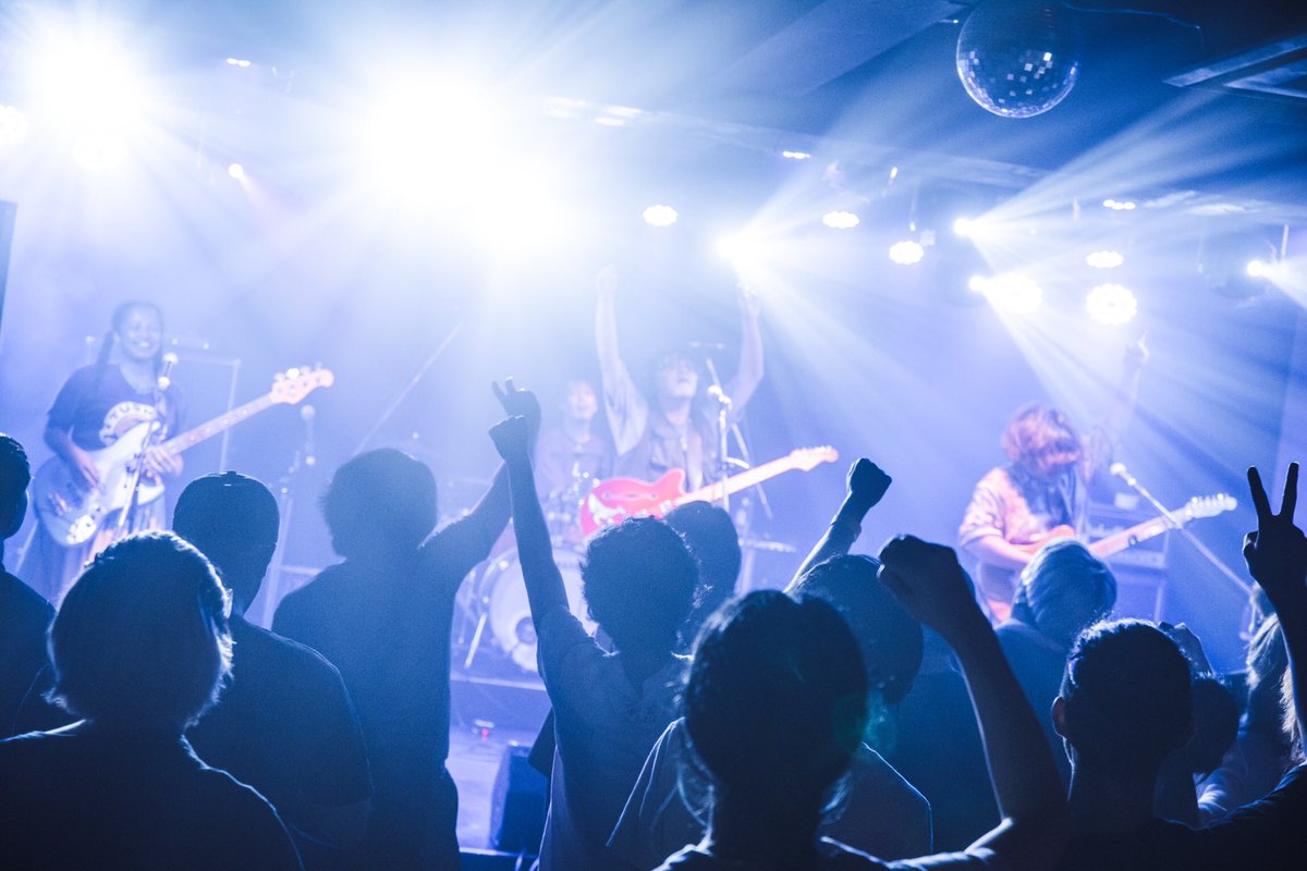 GO_ENDz's tweet photo. 🎷明日です!🎷
横浜横須賀のヤバいバンド筆頭、Raymondレコ発お祝いしちゃいます‼️🔥
9/21(木)横浜BuzzFront
『3rd EP “幽明” Release Show』🦖
⏰O/P 19:00/19:30
🎫¥2000+1D
🎸Raymond/moroudo/Vanamomotic/GOENDz
我々は20:15から‼️
お待ちしております‼️🎷💨
#GOENDz
#Raymod https://t.co/wdOnlCMxuG
