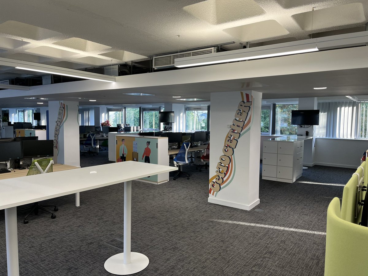 FPons2015's tweet photo. I think @Debs57581155 ´s new theme (a hint of Austin Powers?) for our new  3.4 Phoenix Connect space looks great. https://t.co/ISXR3mj7Cj
