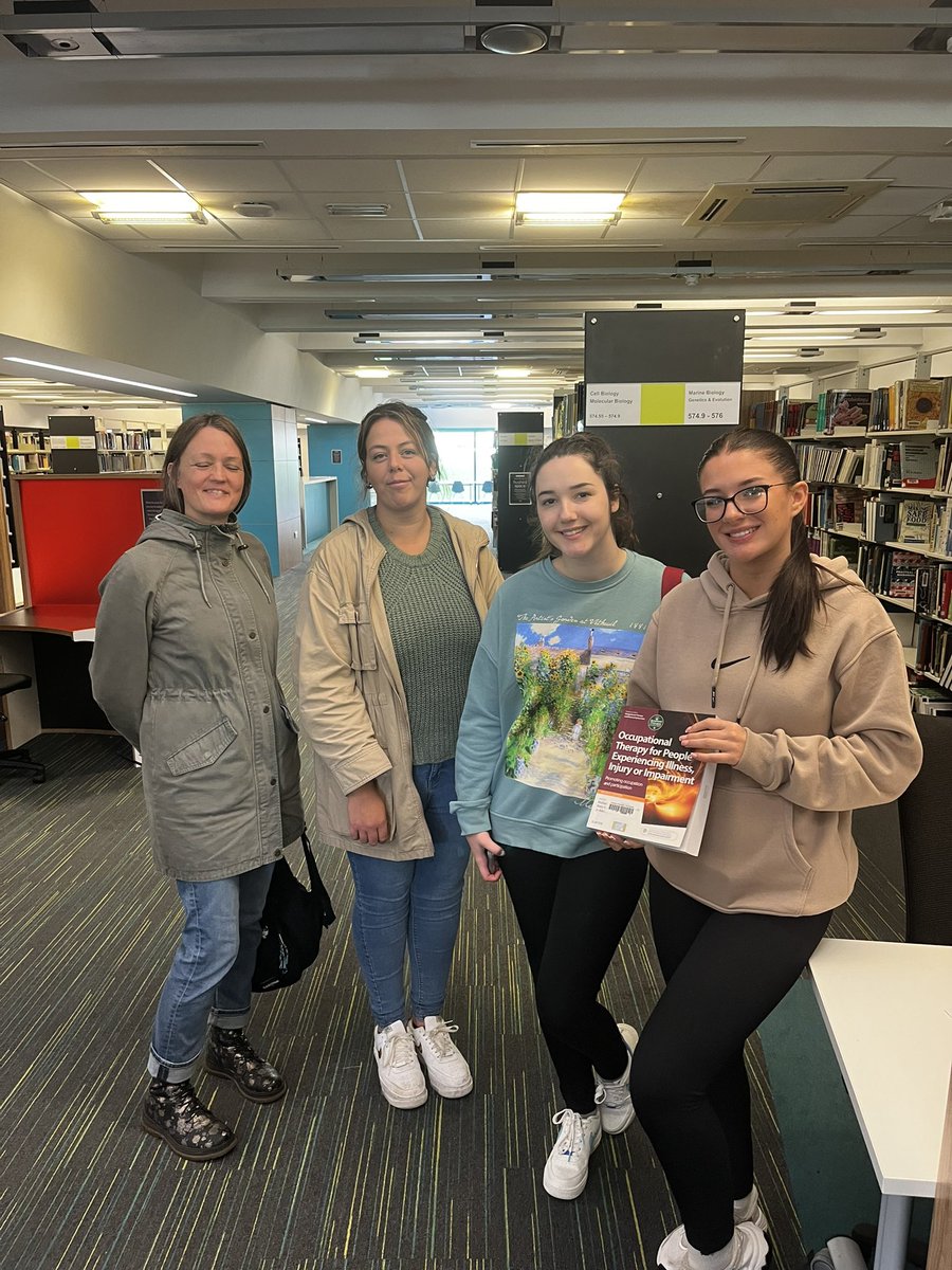 Ha4Hall's tweet photo. @SunderlandOT 
1st years having the best show around campus courtesy of the best tourist guide 😎 https://t.co/7ds1NvzMIm