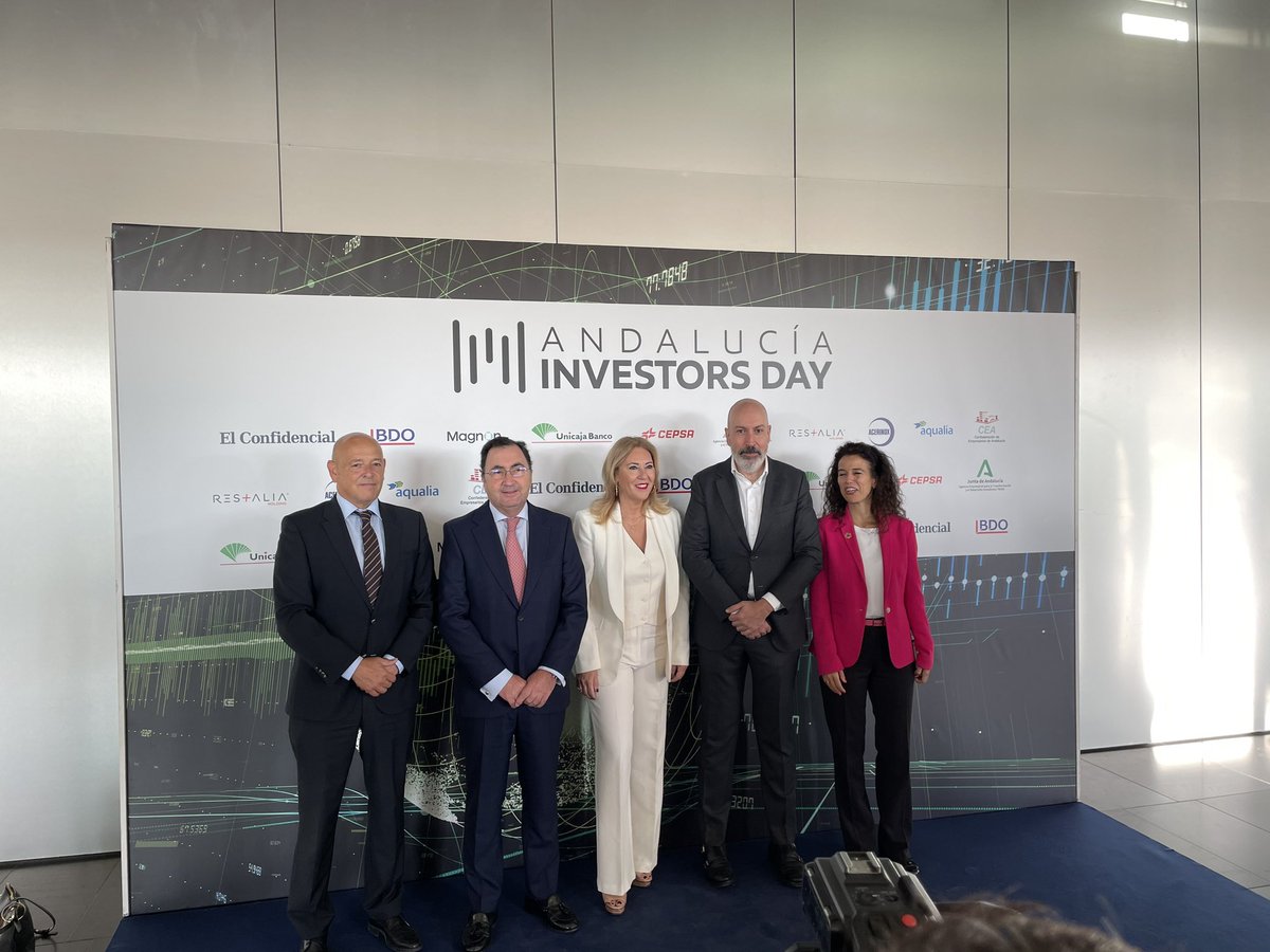 Muy buena jornada en Sevilla en el #AndalucíaInvestorDay de <a href="/elconfidencial/">El Confidencial</a> para analizar todas las oportunidades que reúne esta región. Las nuevas energías sostenibles como el hidrógeno verde y los biocombustibles han sido uno de los protagonistas destacados de la jornada.