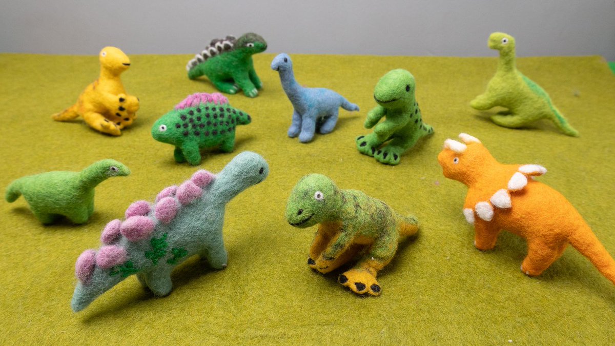 feltnyarn's tweet photo. Tiny hands, big adventures! These felt dinosaurs are perfect for sparking imaginative play.🌟🦖
#feltdinosaurs #woolfelt #feltandyarn #needlefelted #pretendplaytoy #dinosaur #craftsupplies #CraftBizParty https://t.co/1zK1kNkwiV