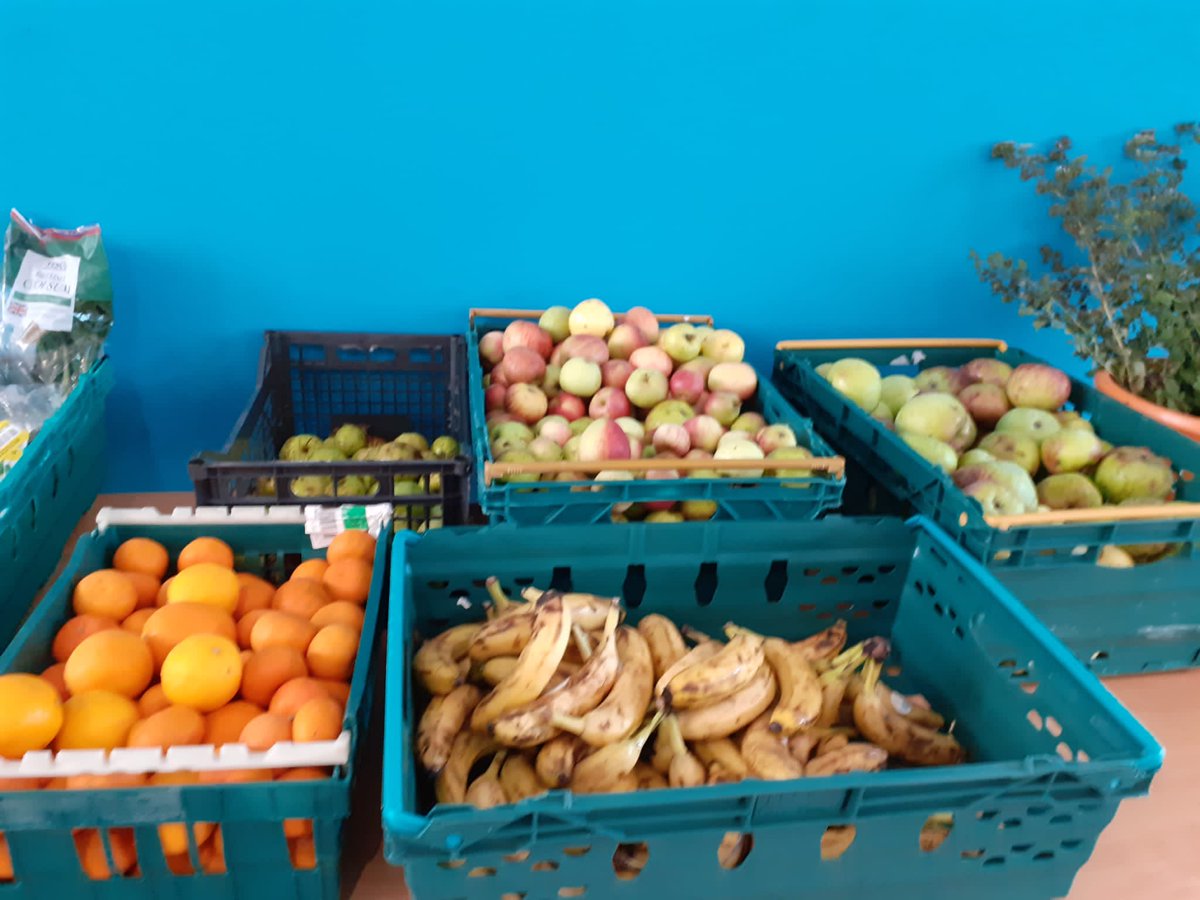 If you are braving the rain to visit us today, do take care! 

We have seasonal vegetables,  fruits, cooking apples, bread and cakes available. Plus flowers for 50p a bunch.

🥔🥒🍅🥕🍄🍏🍎💐

Please bring your minimum £2 donation and shopping bag. 

#HereForSwansea 
#ZeroWaste