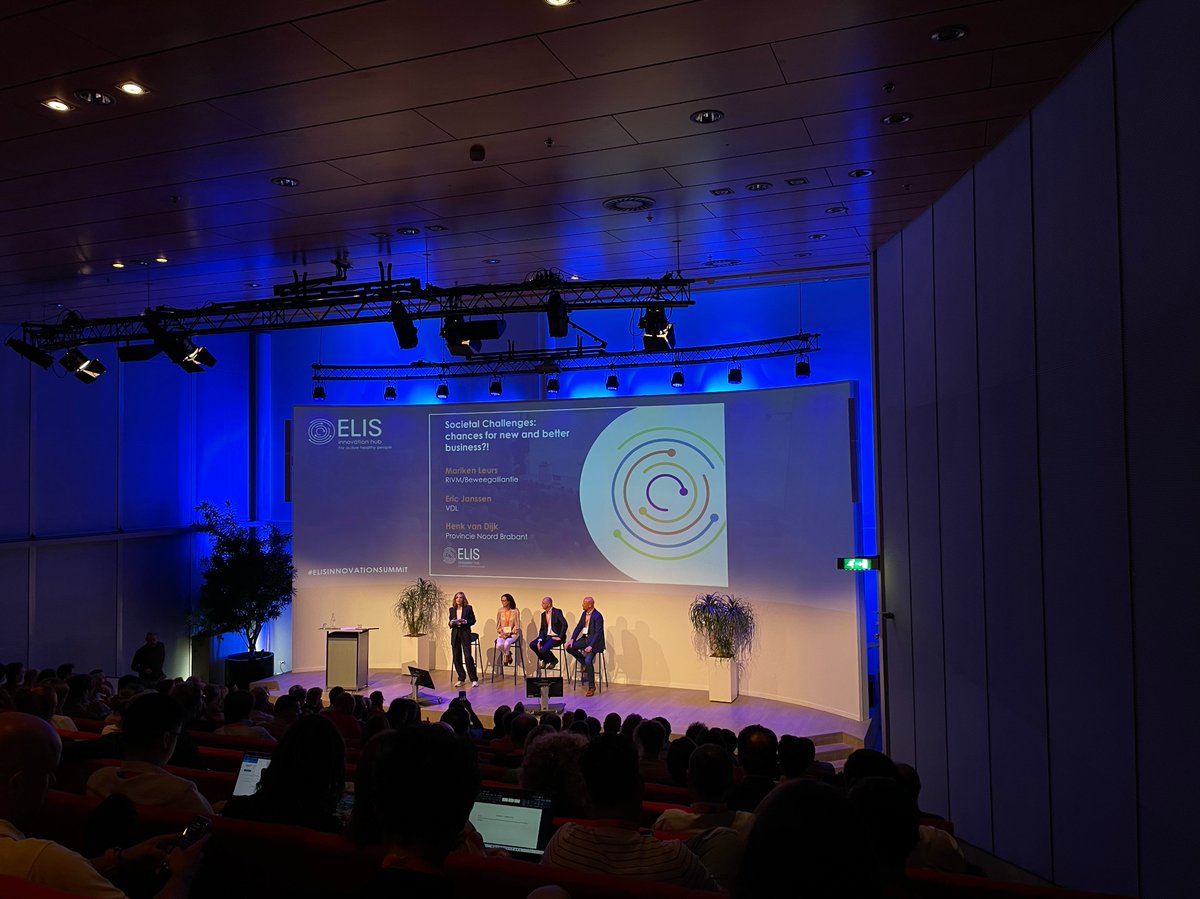 Following the session with Floor van Houdt, we have now reached the first panel discussion featuring <a href="/MarikenLeurs/">Mariken Leurs 🙏🏽</a> (<a href="/rivm/">RIVM</a>), Eric Janssen (<a href="/VDL_Groep/">VDL Groep</a>), and Henk van Dijk (<a href="/Brabant/">Provincie Noord-Brabant</a>). 

#elisinnovationsummit