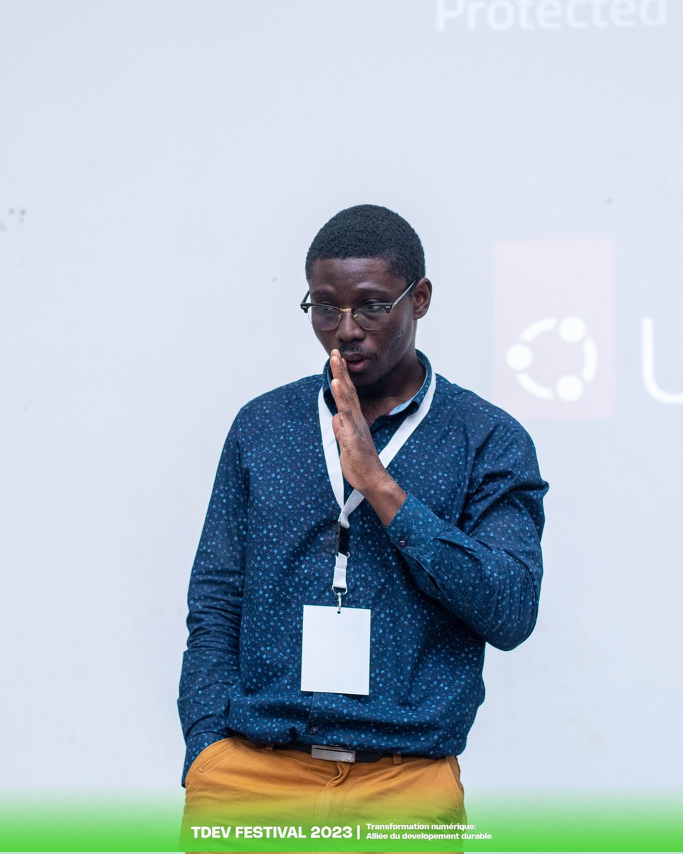 tdevorg's tweet photo. #Throwback sur le #TDEVFestival2023 !
Il y avait de la tension 😲 vers la fin des premiers workshops.
Les participants se hâtaient pour le workshop sur comment assurer une UX intuitive tout en priorisant l'accessibilité de @BerekouAbdouRaf
#TDEVFest23 #Tdev #Tech #TechEvent https://t.co/sGa8BjW6r8