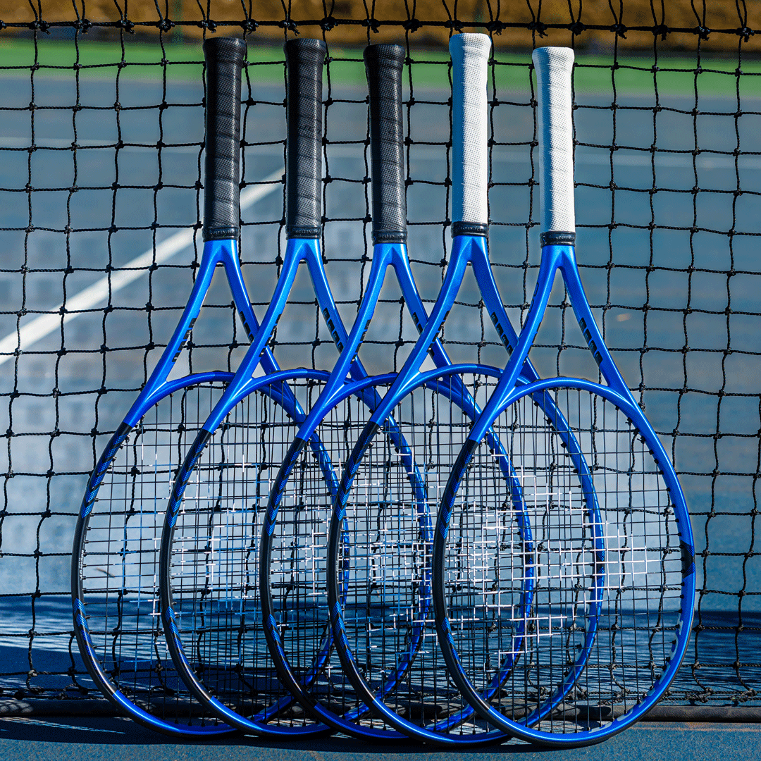 dunloptennis's tweet photo. The FX series is our POWER series!
Access to power with Sonic Core Made with Infinergy by BASF, giving you maximum rebound with minimum impact!
Maybe blue is for you...
#TeamDunlop #PowerAtFullForce https://t.co/VVz214t26s