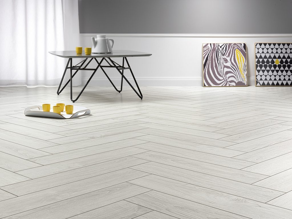 DubaiVinyl's tweet photo. Are you looking to add a touch of luxury and sophistication to your space in Dubai? Consider parquet flooring, a timeless choice that blends traditional craftsmanship with modern aesthetics.

Visit: https://t.co/VtoSrAakzf

#ParquetFlooring #DubaiInteriors #InteriorDesign #Dubai https://t.co/LKtH7QBTx1