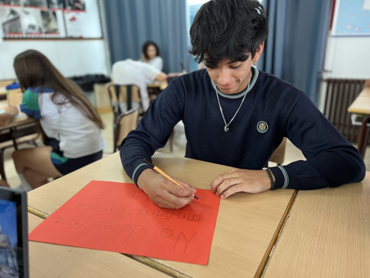 pmariasantcugat's tweet photo. A emprenedoria hem redactat unes frases motivadores per aconseguir les nostres fites! 💪🏻👌🏻#motivacio #santcugat #iiin #curs2324 https://t.co/6c7AKMCLsA