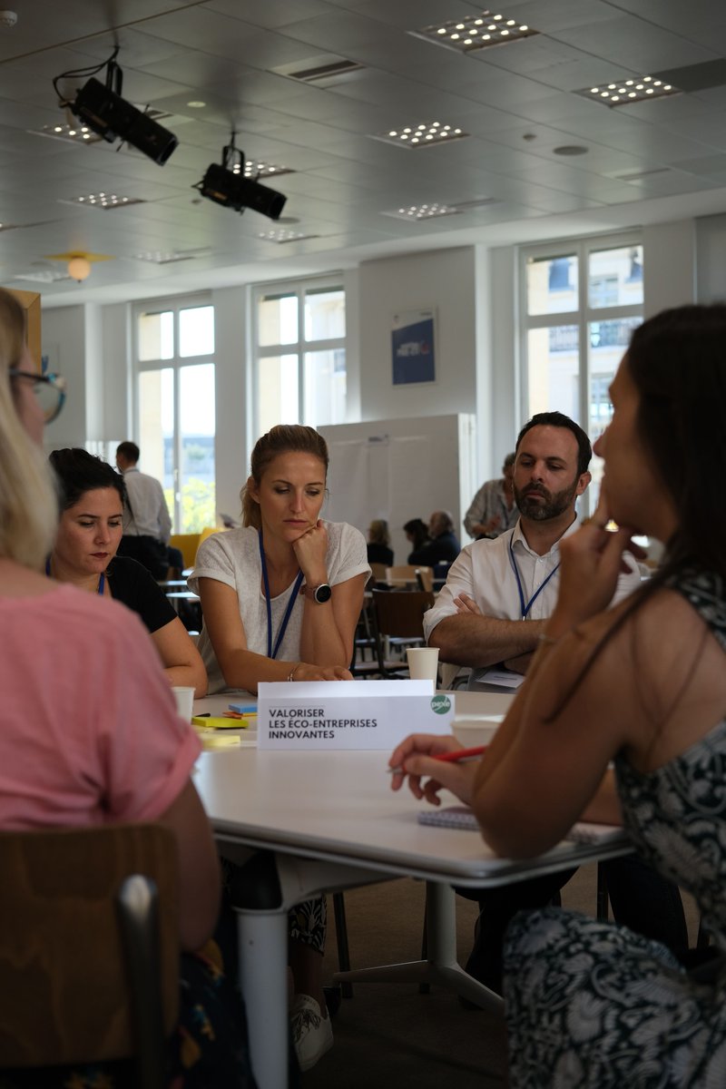 PexeFrance's tweet photo. Rencontre Membres & Partenaires du PEXE chez @Bpifrance 🤝
Nos ateliers participatifs ont permis à chacun de contribuer activement à des discussions pertinentes sur les sujets du @PexeFrance, pour continuer d'améliorer de jour en jour nos projets 🌐
#Pexe #Rencontre #BpiFrance https://t.co/fW2hwesLfr