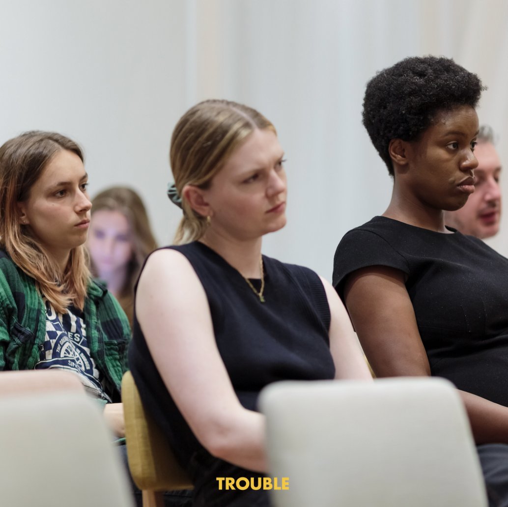 TheTroubleClub's tweet photo. Last Thursday we had an incredibly emotional and reflective look at the crumbling of the NHS with Dr Julia Patterson. Time is so precious, and we must act now.

Critical is available for purchase at all major book retailers. 

@JujuliaGrace 
Images by @alice_lub 
@thehearth_me https://t.co/kKT6TAS9da