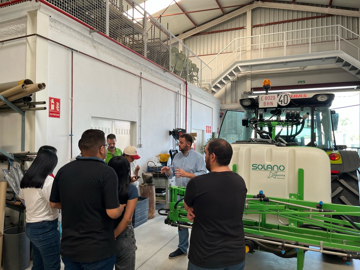 📍Hoy hemos tenido el placer de recibir a colegas del Instituto de Formación Profesional SENA de Colombia (<a href="/SENAComunica/">SENA</a>), en el marco del proyecto de cooperación #ProyectoAquaCol 💦, y así mostrarles proyectos relacionados con la agricultura de precisión actualmente en marcha.🚜