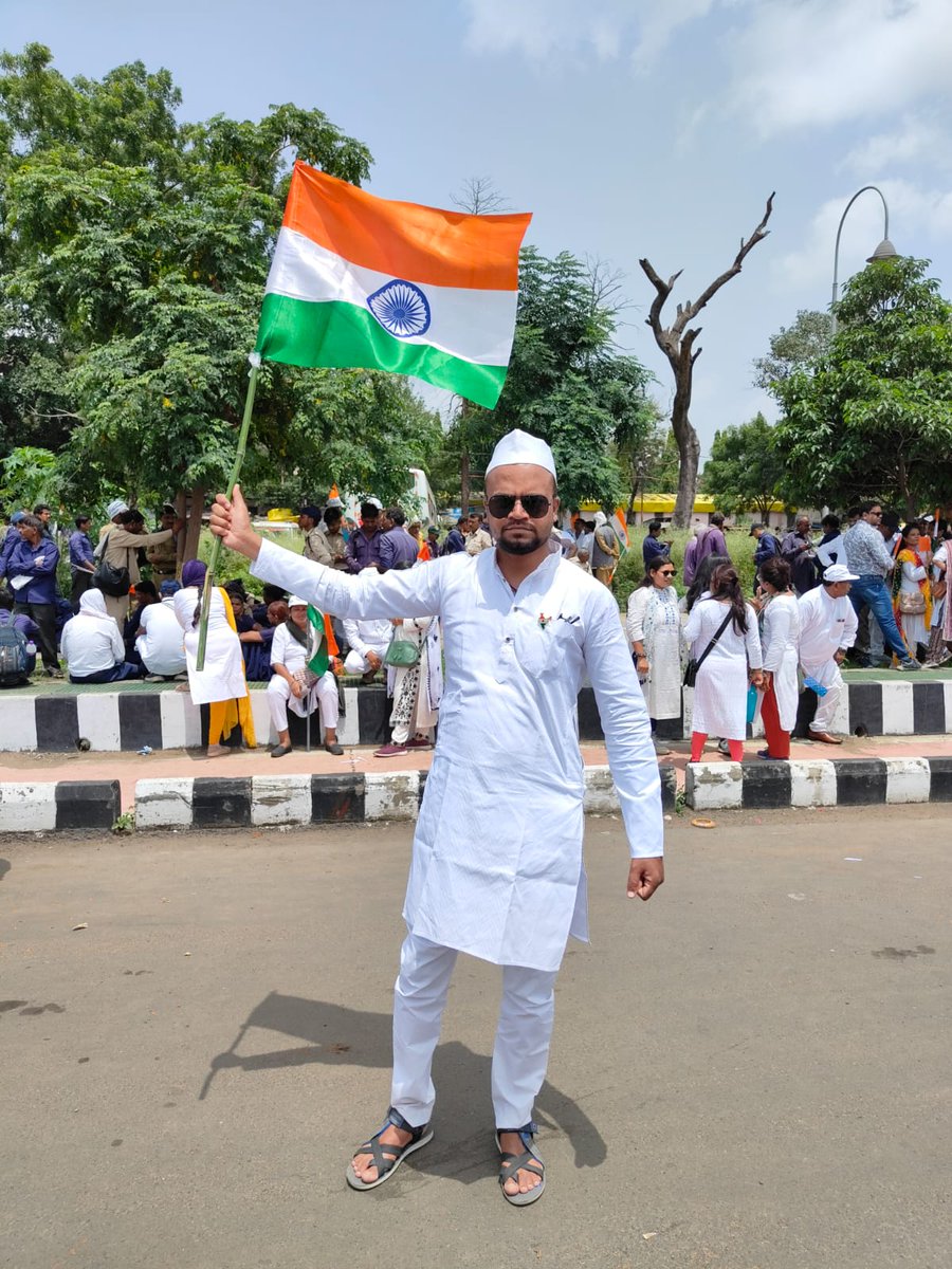 पटवारी तिरंगारैली#mppatwariStrikefor2800
#mppatwariStrikefor2800 
#WomenReservationBill 
<a href="/PMOIndia/">PMO India</a> <a href="/AmitShah/">Amit Shah</a> <a href="/BBCWorld/">BBC News (World)</a> <a href="/BBCHindi/">BBC News Hindi</a> <a href="/CMMadhyaPradesh/">Chief Minister, MP</a> 
<a href="/ravishndtv/">ravish ndtv</a> <a href="/OfficeOfKNath/">Kamal Nath</a> <a href="/INCMP/">MP Congress</a> <a href="/BJP4MP/">BJP Madhya Pradesh</a>