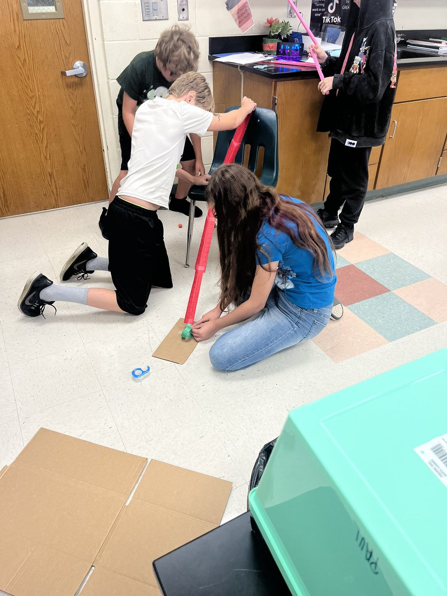 MrsPaulSCIENCE's tweet image. Newton’s Wild Ride - today we will TEST our roller coasters to see which team has built the fastest &amp;amp; safest coaster while exploring forces &amp;amp; motion! #VCSscience #VCSscientist @hmseaglesFL