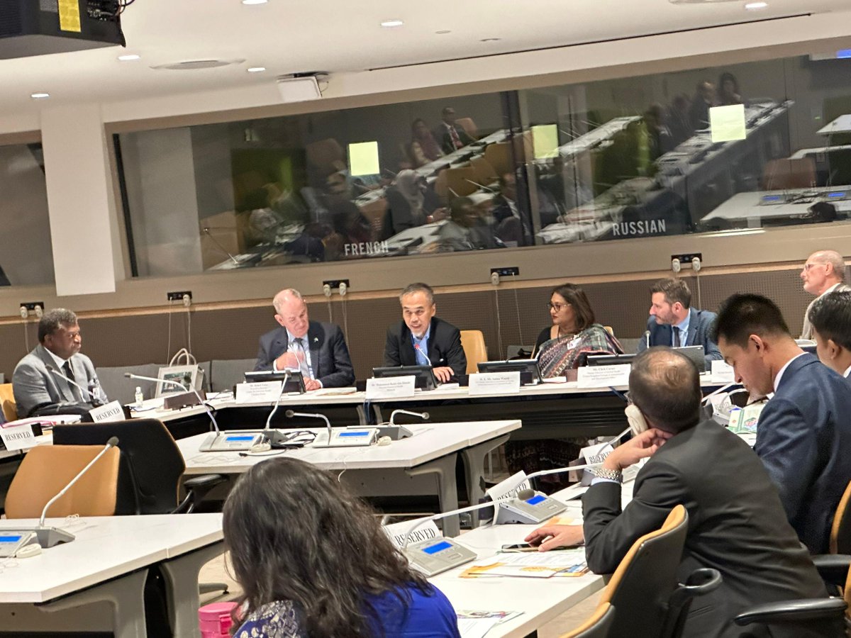 In the #UNGA76's  side event hosted by Bangladesh, Malaysia shared our approach to pursue universal health coverage and mental health through the Health White Paper. Highlights included public-private partnership, a national mental health strategic plan and the #NCEMH.