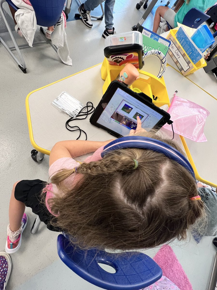 Jennifer C Barry tweet media