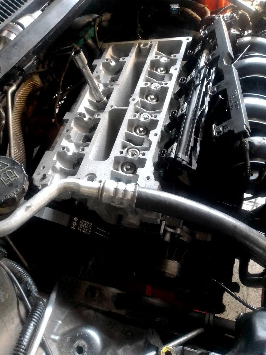 chillizee's tweet image. Ford fiesta 1.6 top overhaul done