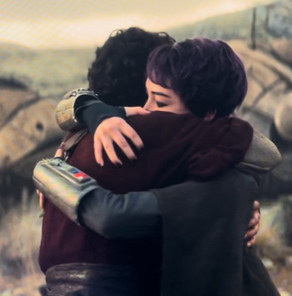 Frederick2223__'s tweet photo. @EmanEsfandi THEY'RE IN LOVE https://t.co/hCRwKdncH9