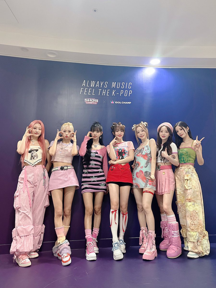 EL7Z UP OFFICIAL tweet media