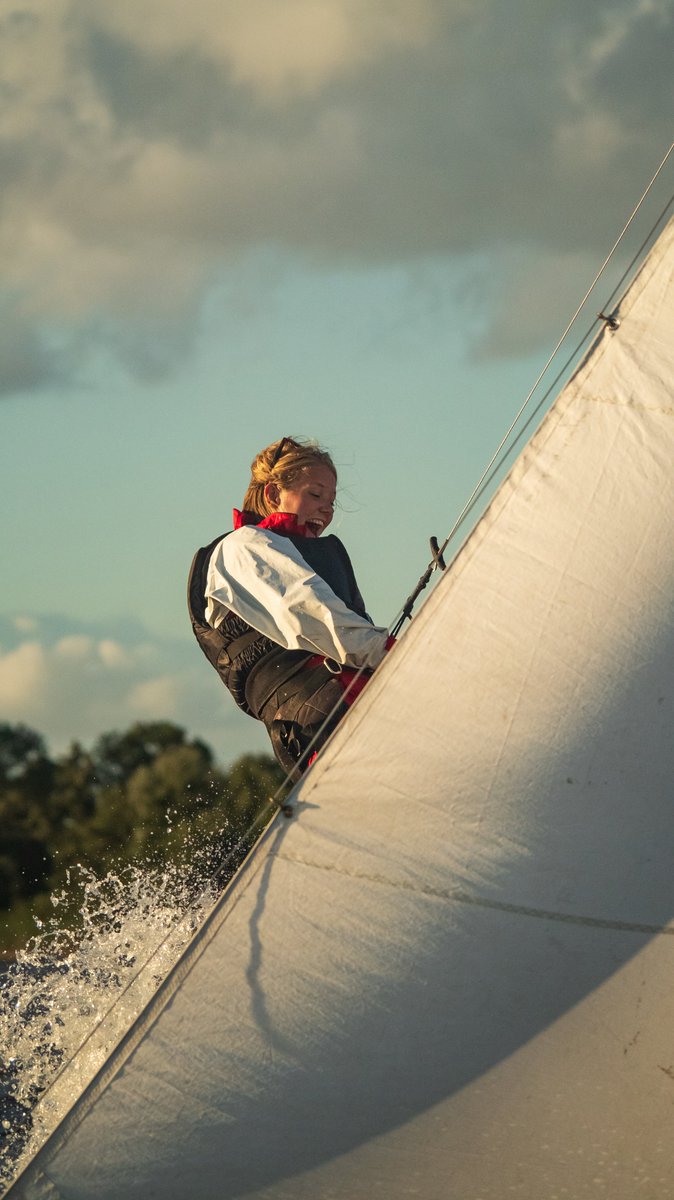 SailWise's tweet photo. 🦯⛵️ De eerste kennismakingsdag voor mensen met een #visuele #beperking was een groot succes! En er komt een 2e dag aan bij ons watersportcentrum It Sailhûs.

Kom je op 30 september ook? https://t.co/NVtlVFFd9O https://t.co/cyhA1jufUQ