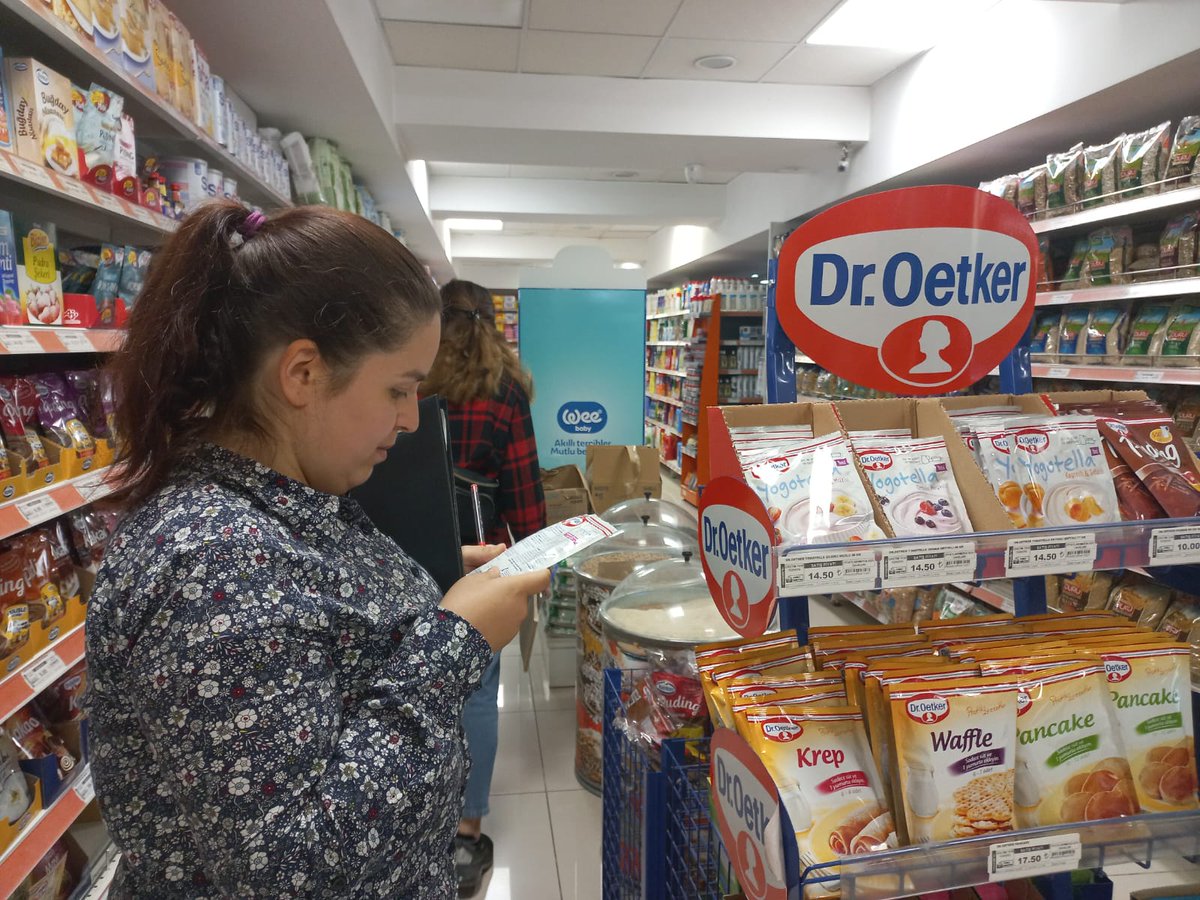 TC_Sebintarim's tweet photo. Rutin gıda denetimlerimizi Bakanlığımız talimatı doğrultusunda sıklaştırarak Halkımızın güvenilir gıdaya erişimi için sahadayız. Ancak en iyi denetçi TÜKETİCİNİN kendisidir. Ambalajı bozulmuş, Son Tüketim Tarihi geçmiş, etiketsiz ürünleri almayalım. https://t.co/iuZkOnXLzi