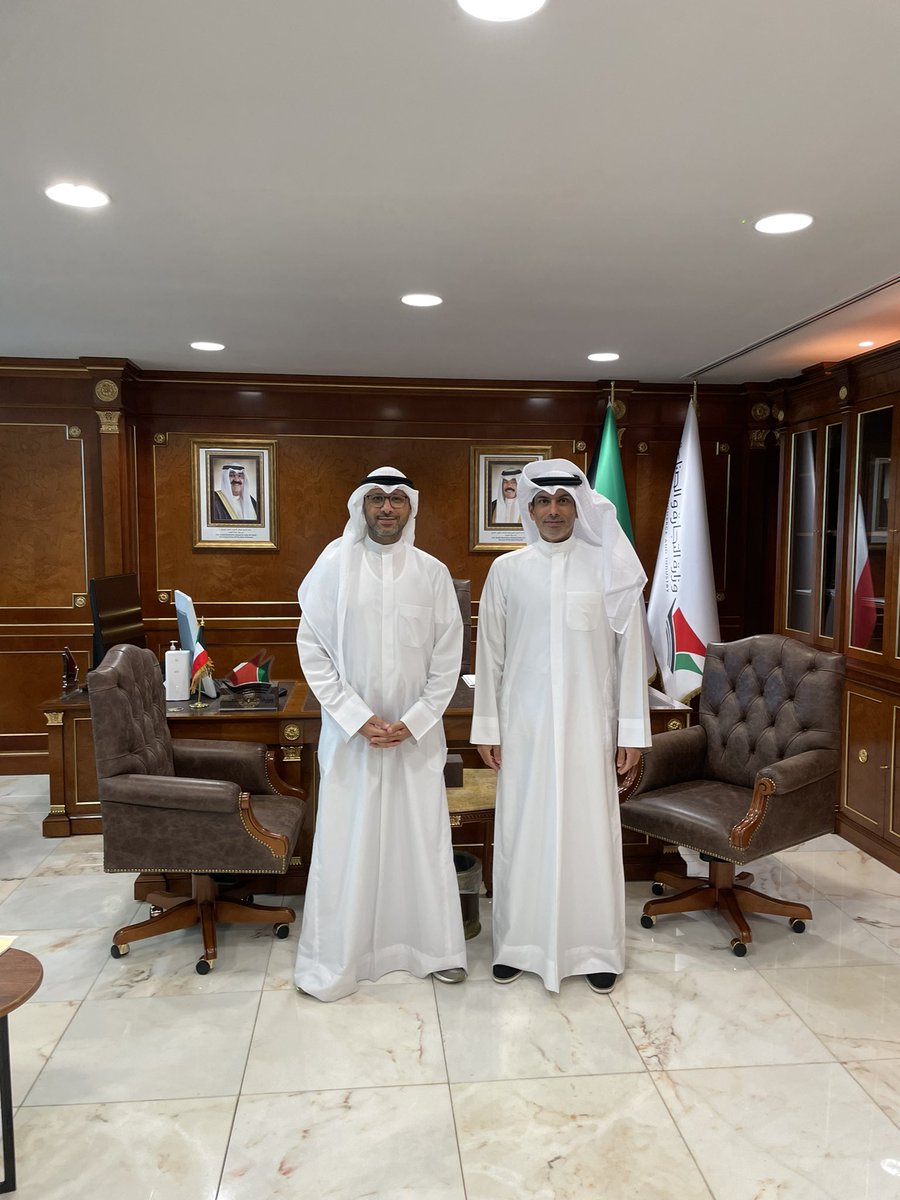 kdu_kw's tweet photo. تم الاجتماع اليوم
الموافق ٢٠٢٣/٩/٢٠
 مع معالي وزير التجارة والصناعة 
الاخ محمد العيبان
تم طرح بعض الملاحظات التي تم الاتفاق عليها تصب لمصلحة لقطاع 
التوصيل https://t.co/VtQ0F5AyX1