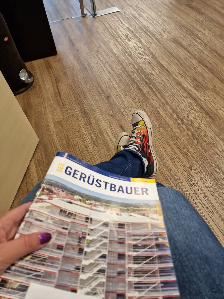 #Wazifubo 😏 jetzt geht die Vorbereitung für die Zahn OP in zwei Wochen los. 😟 Klein Cola möchte bitte aus dem Wartezimmer abgeholt werden 😫