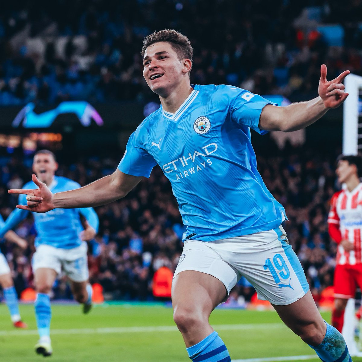 ManCity's tweet photo. Juli appreciation post! 🤟🩵 https://t.co/9I99taxlsW