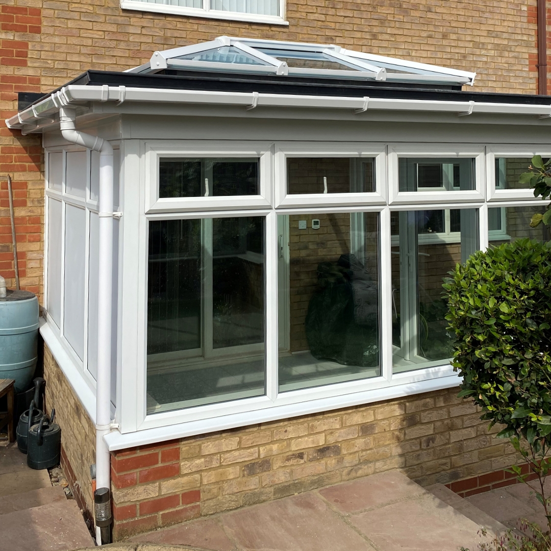 ElglazeUK's tweet photo. 🌞 Check out our recent Skypod #Conservatory installation. Skypod's bring in a wonderful amount of natural light and add a refined touch to any home.  Considering a home improvement? Visit our website or get in touch. These Skypod Conservatories might be what you're looking for. https://t.co/1rZpWC6uta