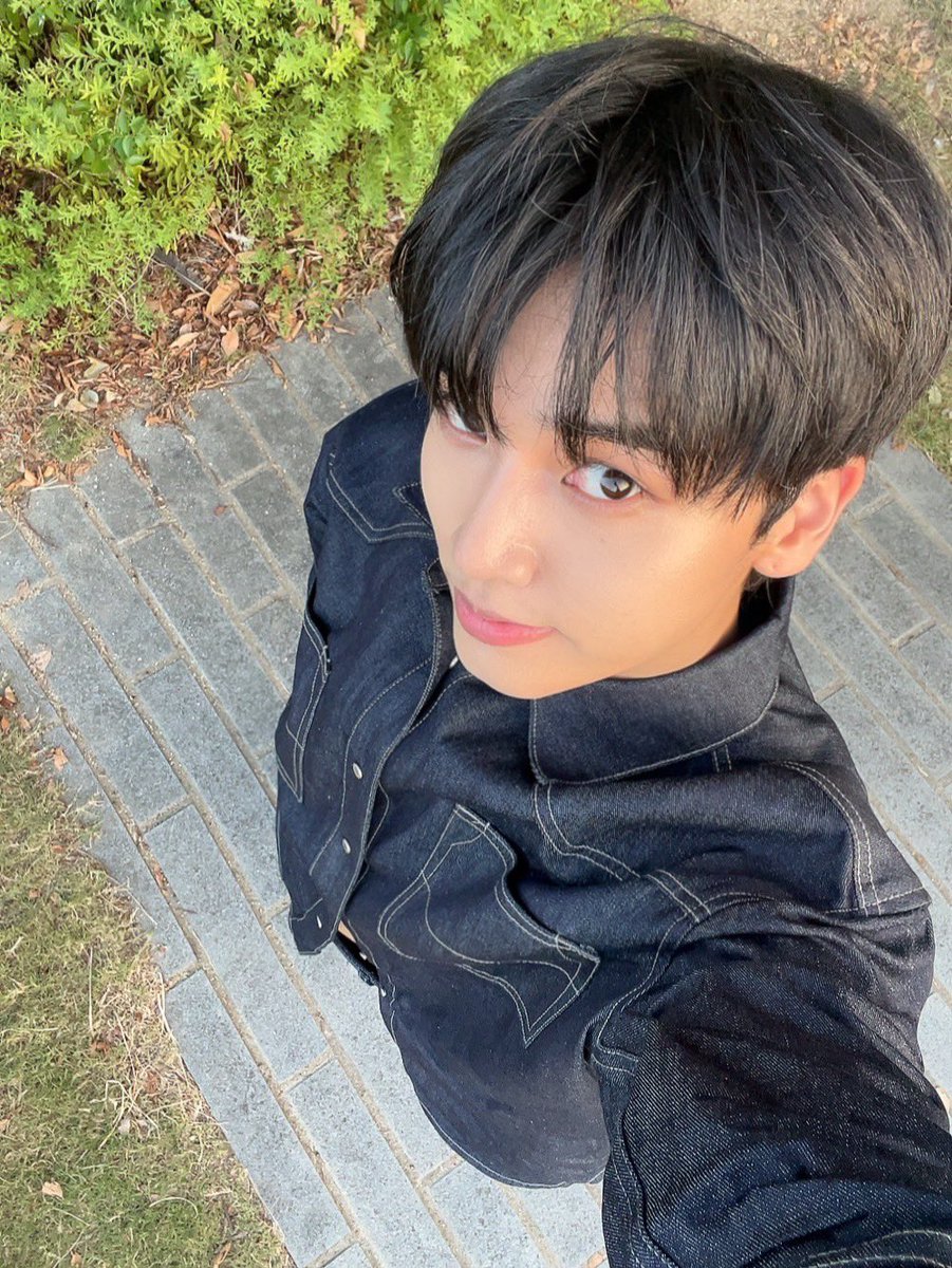 OmegaX_members's tweet photo. [#OX]

행복🥰

#OMEGA_X #오메가엑스
#혁 #HYUK https://t.co/F1sqvZj1Zd