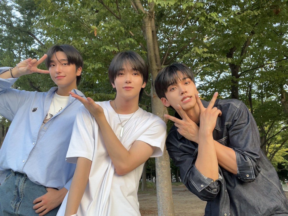 OmegaX_members's tweet photo. [#OX]

행복🥰

#OMEGA_X #오메가엑스
#혁 #HYUK https://t.co/F1sqvZj1Zd