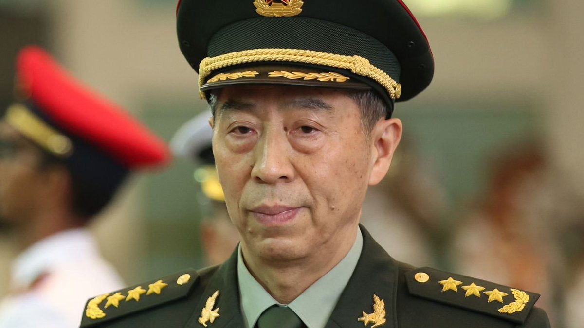 Been 3 weeks since #LiShangfu was last seen!
First the Foreign Minister & now their Def Minister is missing. Will something so unusual ever happen here in West? 

This is a political purge! #Xi is replacing top officials with his favorites. Is Zhang Youxia the next Def Min?